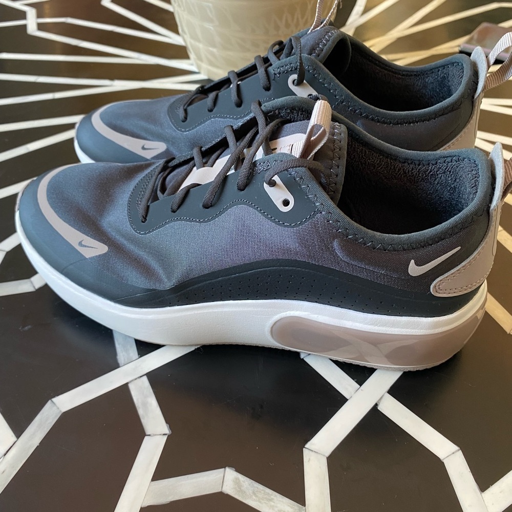Womens Nike Air Max DIA Off Noir Pumice Black NWT 8 - Picture 3 of 17